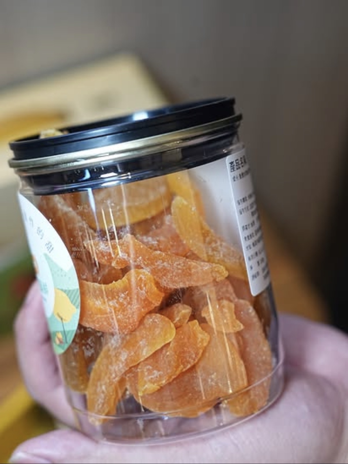 [愛呷菓鮮]   果乾界天花板，從產地到餐桌，把水果最美的模樣留下來，每一款都能免費試吃，難怪大家都狂買！